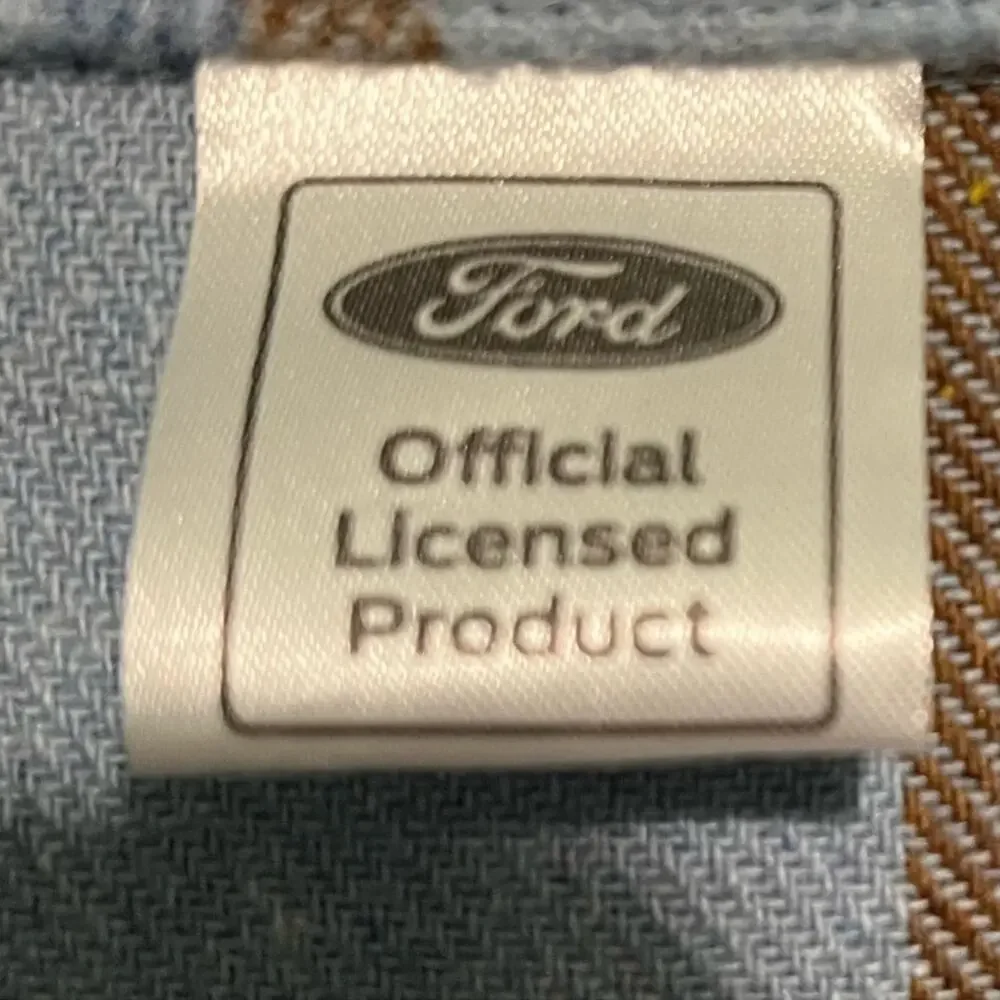 Ford Bronco Flannel |Vintage Bronco Back Detail | Music Festival Outfit plus XXL - Picture 5 of 9